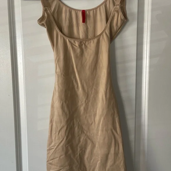 SPANX Nude Shaping Slip Dress Full Body Smoothing Lingerie Women’s Small - Picture 1 of 5